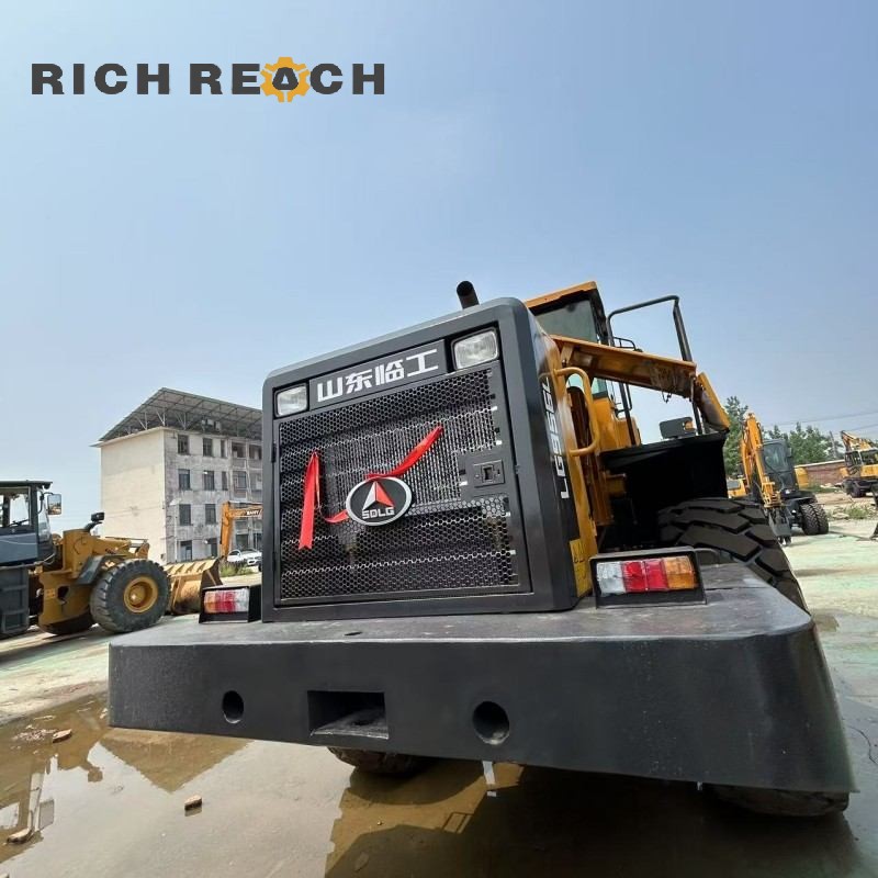Undercarriage and tires of a 2020 SDLG 956L wheel loader, 5-ton loader, $20,833 from Richreach